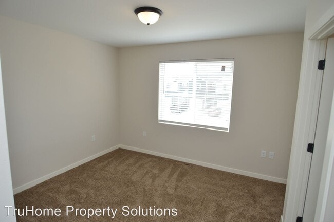 Building Photo - 3 br, 3.5 bath House - 1079 Thames Court