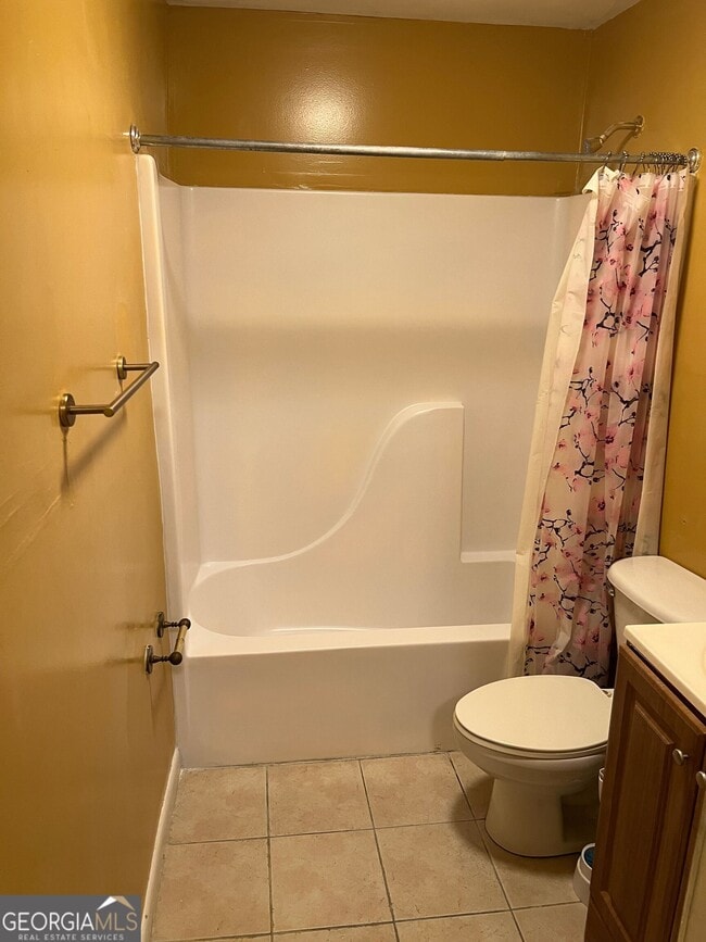 Building Photo - 2011 Albany St