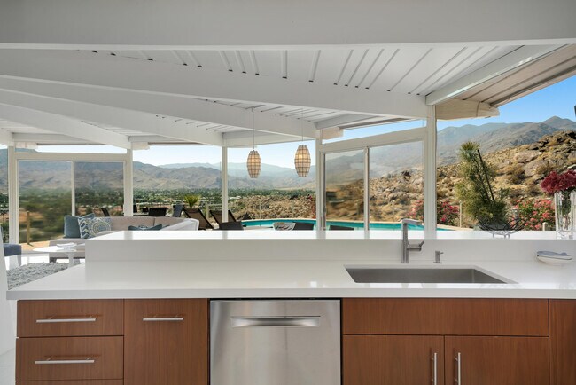 Building Photo - 17 Cahuilla Hills Dr