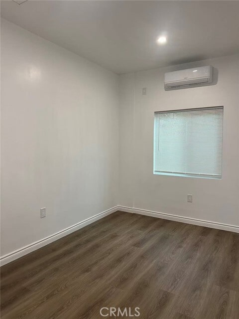 Building Photo - 3044 Hodges Ave