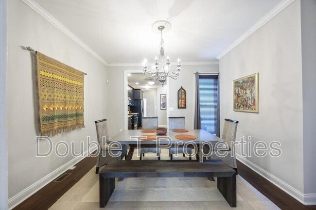 Building Photo - 314 E 22nd St