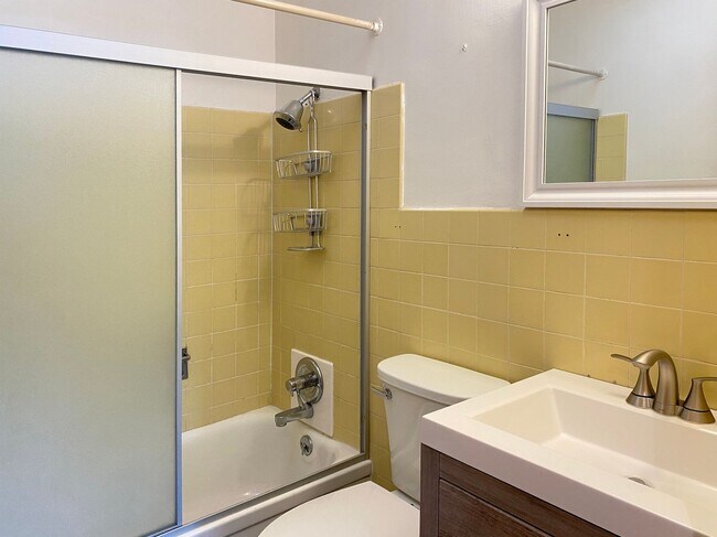 Building Photo - Charming Single Level 3 Bedroom in Adair V...