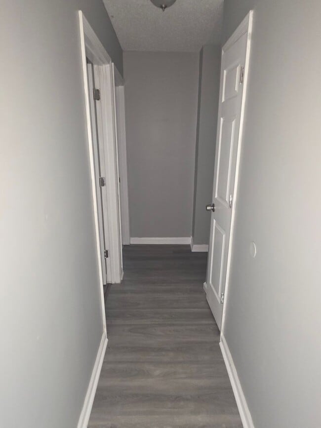 Building Photo - LIMITED TIME**1/2 OFF DEPOSIT**