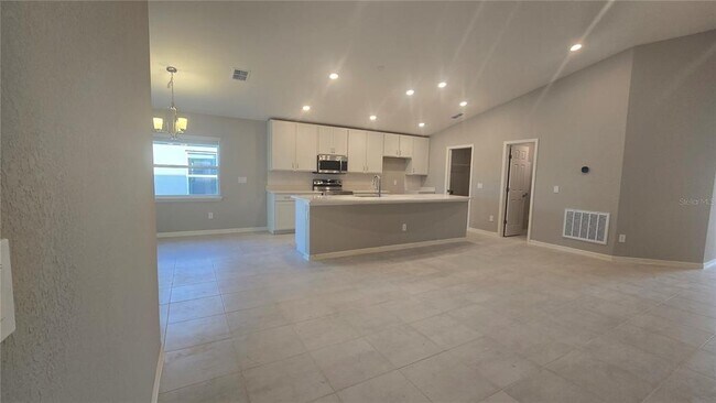 Building Photo - 747 Cypress Creek Run