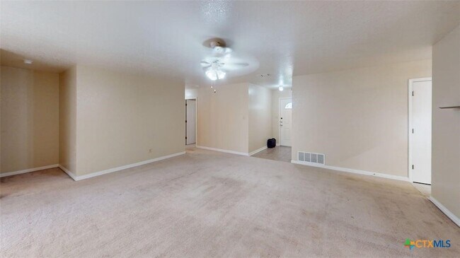 Building Photo - 4405 Hondo Dr