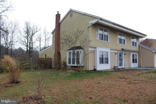 Building Photo - 219 Meadow Dr