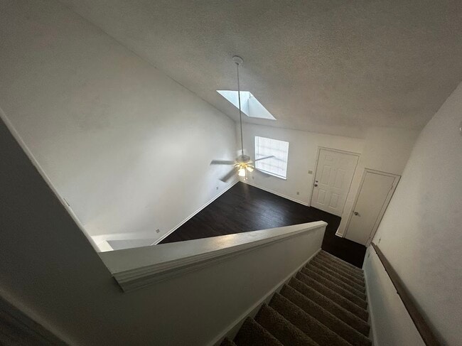 Building Photo - 2387 Parrot Ln