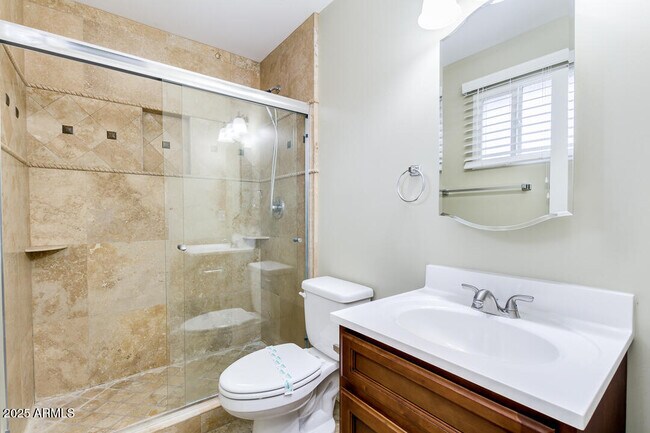 Building Photo - 1968 E Del Rio Dr