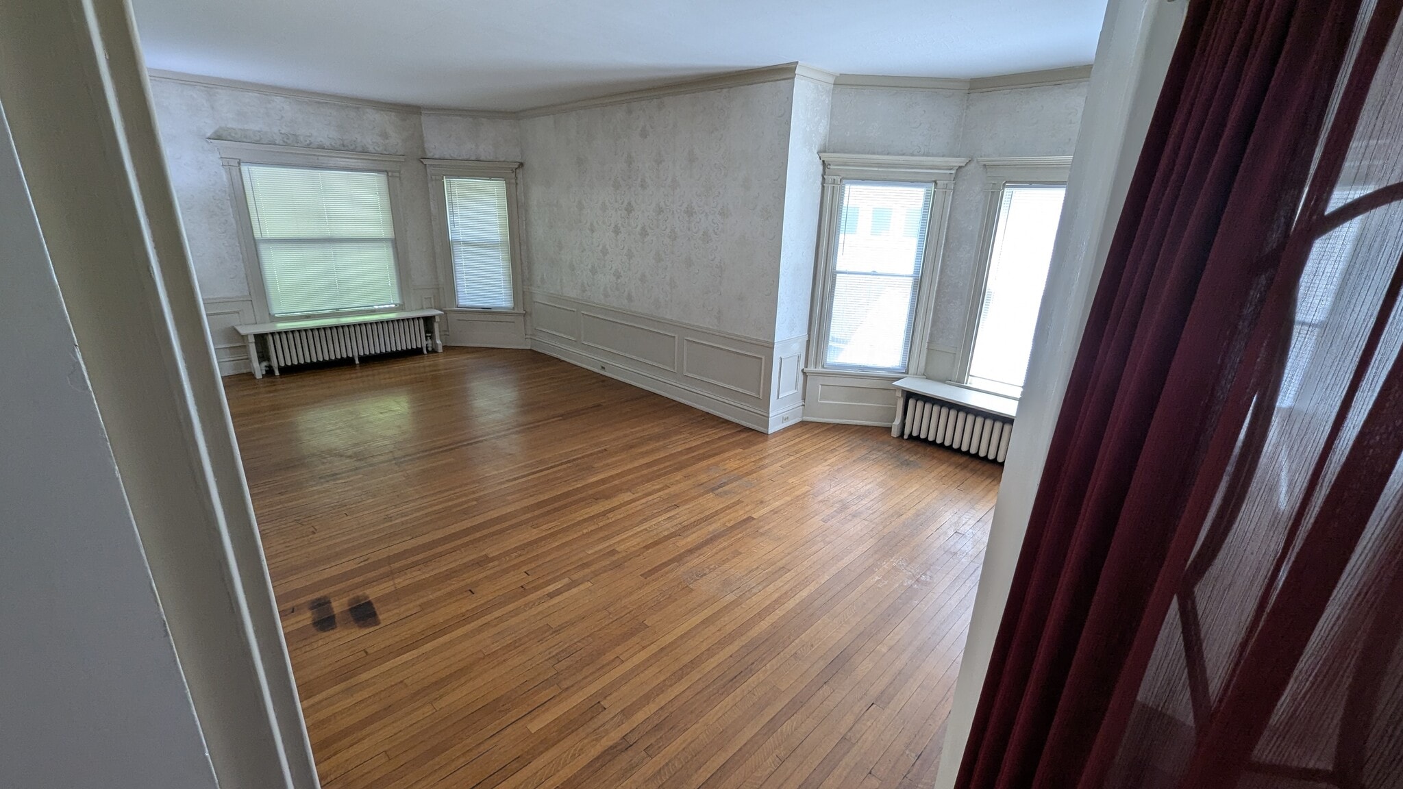 Building Photo - 2257 Scottwood Ave