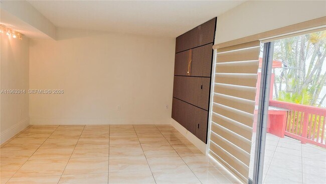 Building Photo - 317 NW 109th Ave