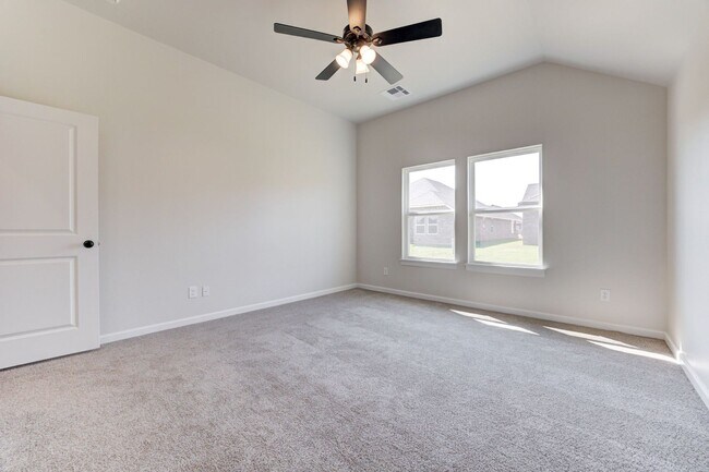 Building Photo - Brand New Home in Mustang!