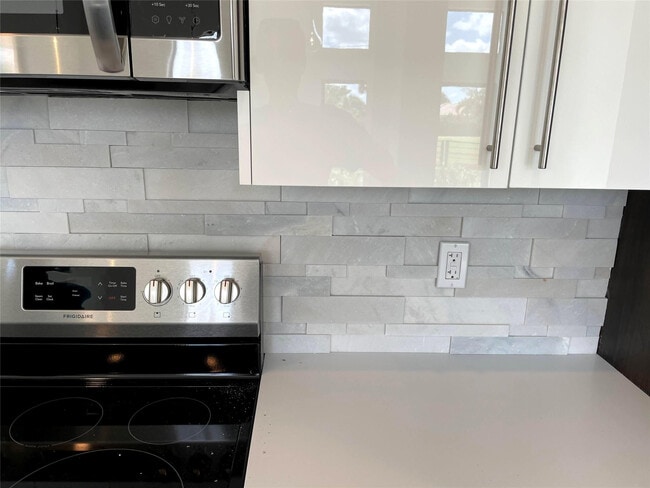 Building Photo - 4380 NW 8th Ct