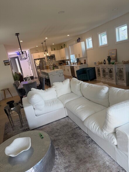 Living room - 10448 3rd Ave SW