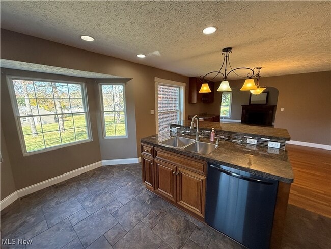 Building Photo - 30871 Lorain Rd