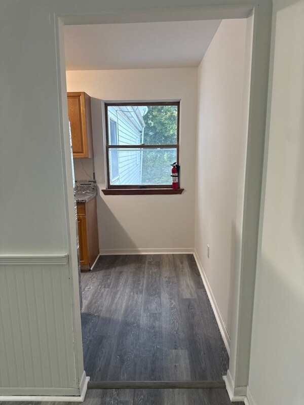 Building Photo - 21 Bleecker Pl