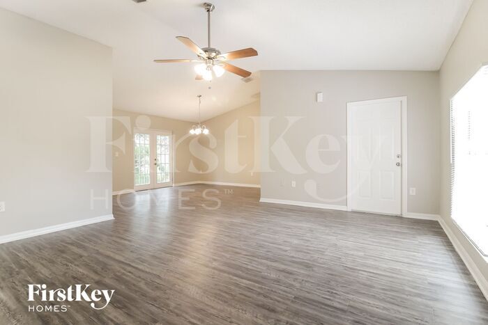 Building Photo - 1809 Hudson Ct
