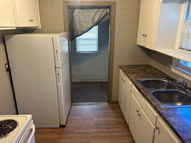 Building Photo - 1438 N Battin St