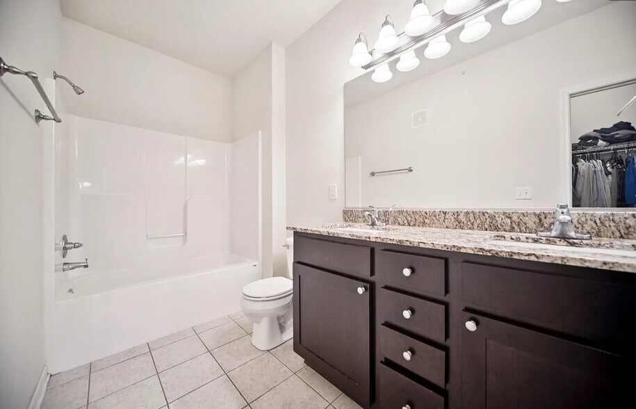 Building Photo - 8350 Ep True Pky