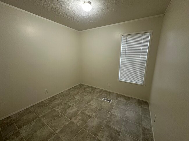 Building Photo - 2251 Wellington Green Dr