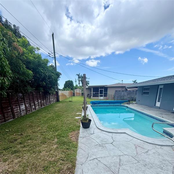 Building Photo - 3681 NW 27th Ct