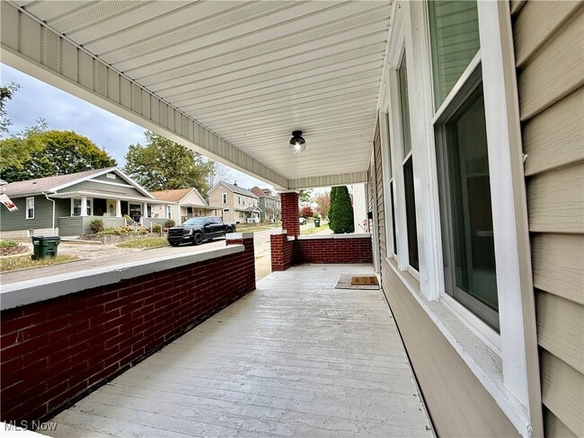 Building Photo - 1206 Foster Ave