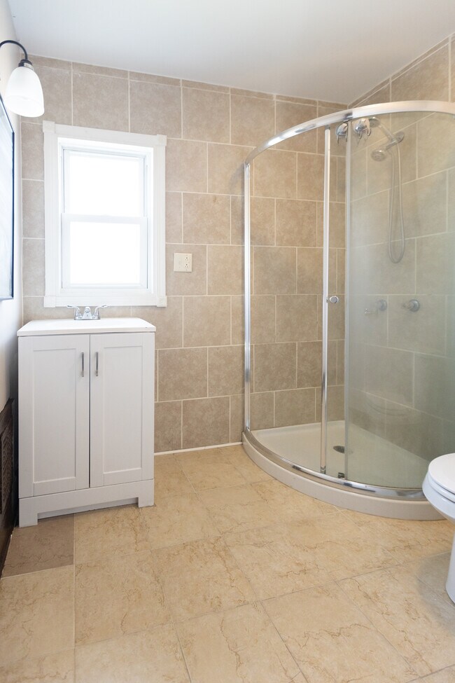 Building Photo - 1001 4th Ave