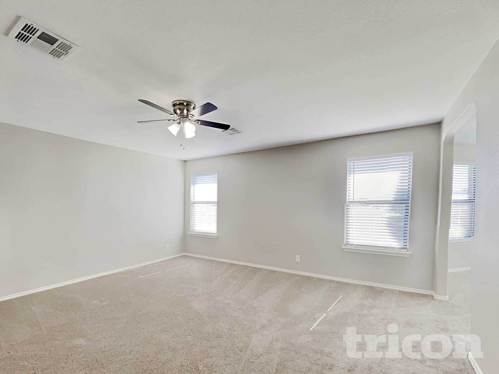 Building Photo - 320 Apricot Dr