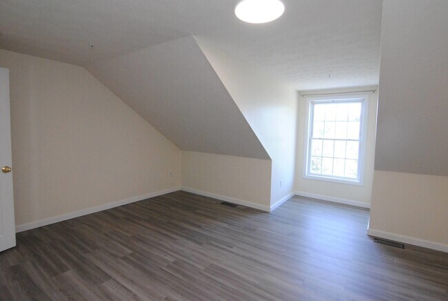 Building Photo - 68 Georgetown Dr