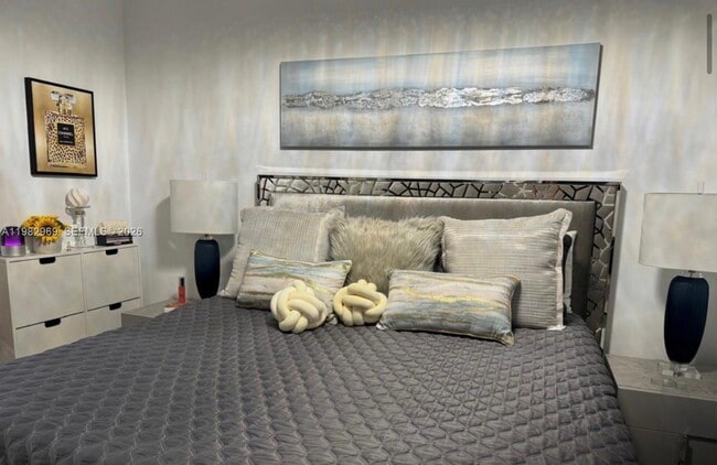 Building Photo - 2641 N Flamingo Rd