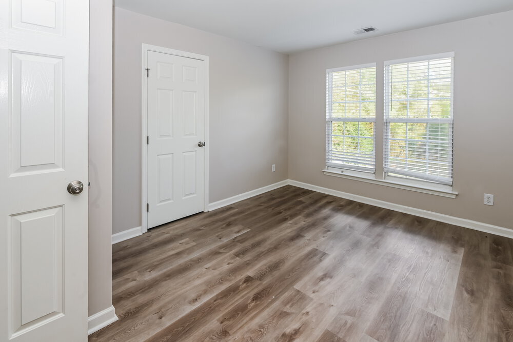 Building Photo - 9740 Faires Farm Rd