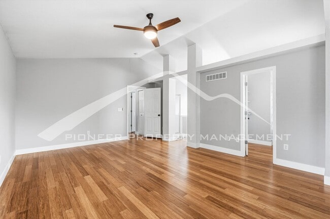 Building Photo - 333 Sanders Cir