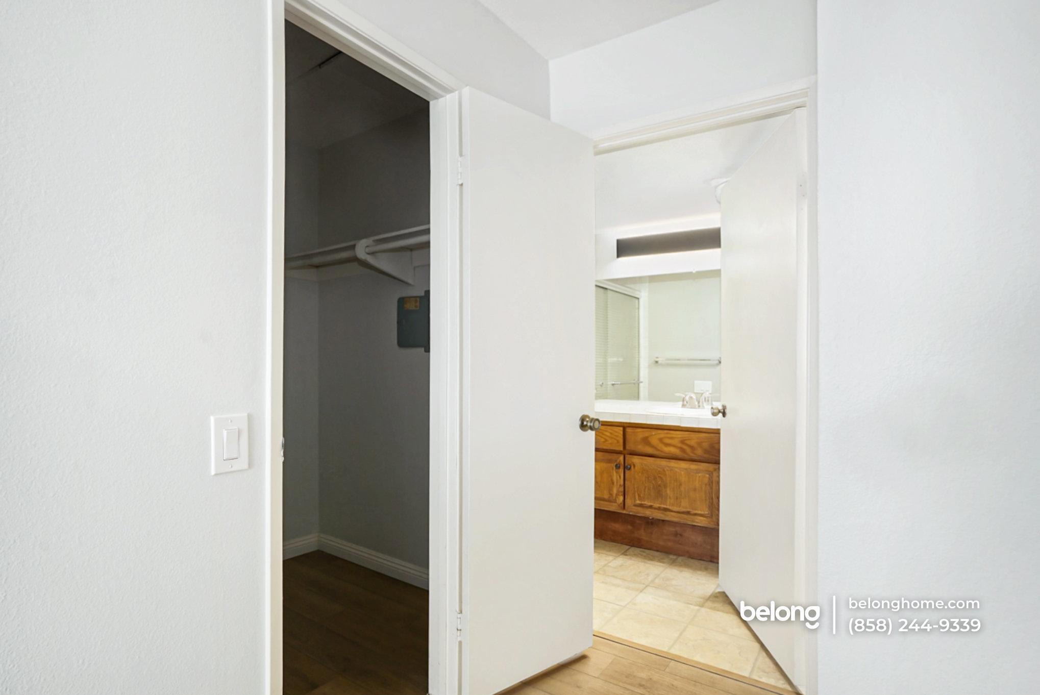 Building Photo - 3857 Camino Lindo