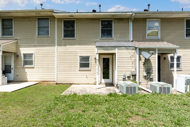 Building Photo - 5049 Falling Creek Ln