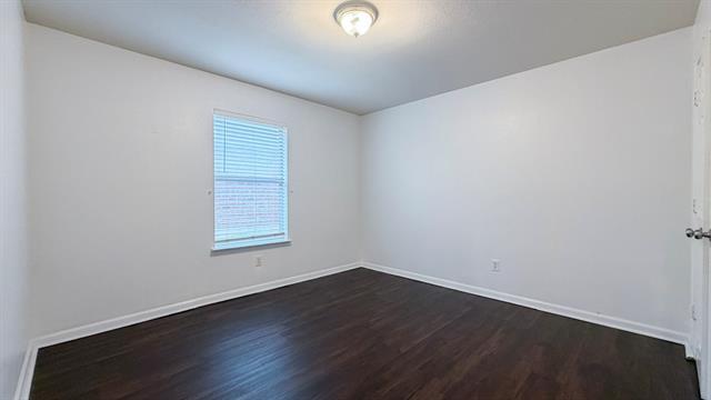 Building Photo - 1213 Maple Terrace Dr