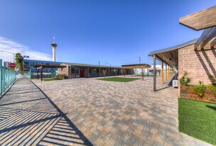 Building Photo - 1324 S Casino Center Blvd