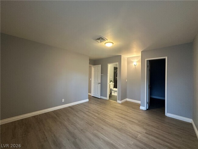 Building Photo - 3955 Redwood St