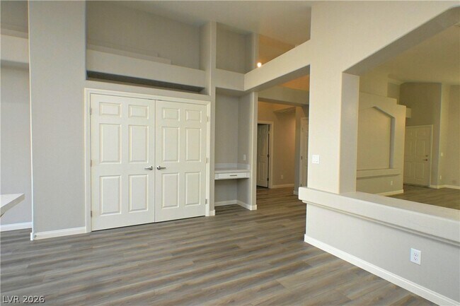 Building Photo - 7256 Winding Creek Dr