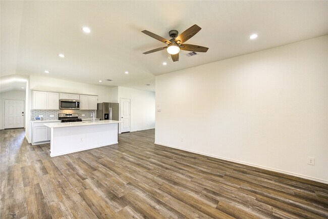 Building Photo - 5406 Castlebury Meadows Dr