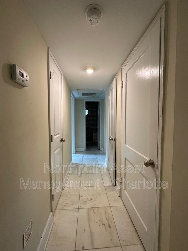 Building Photo - 207 N Dotger Ave