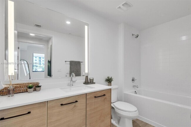 Building Photo - 1874 Heron Club Dr