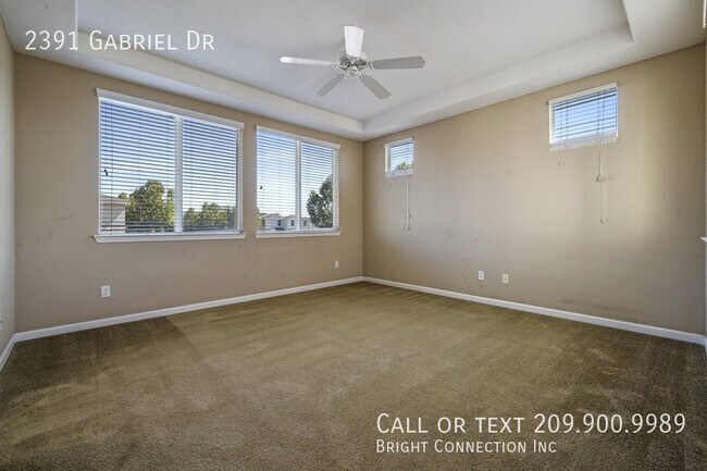 Building Photo - 2391 Gabriel Dr