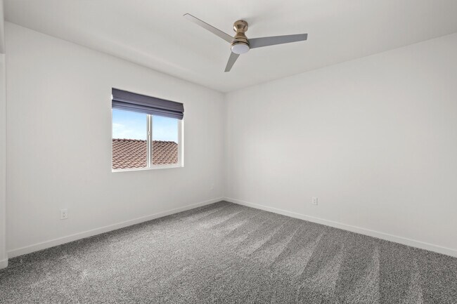 Building Photo - 80425 Enclave Ct