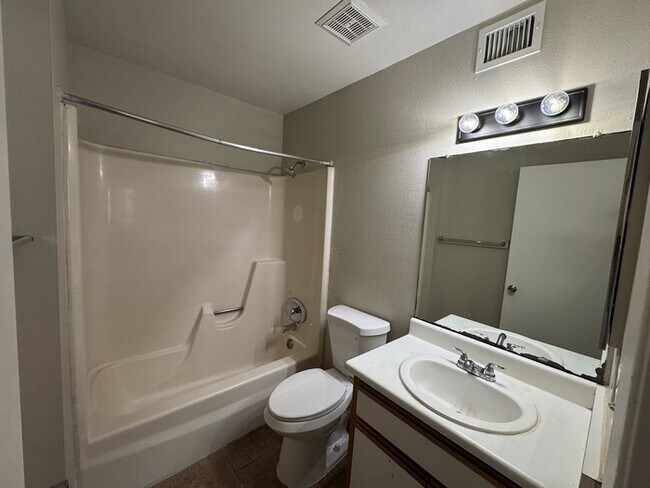 Building Photo - 5723 N 68th Dr