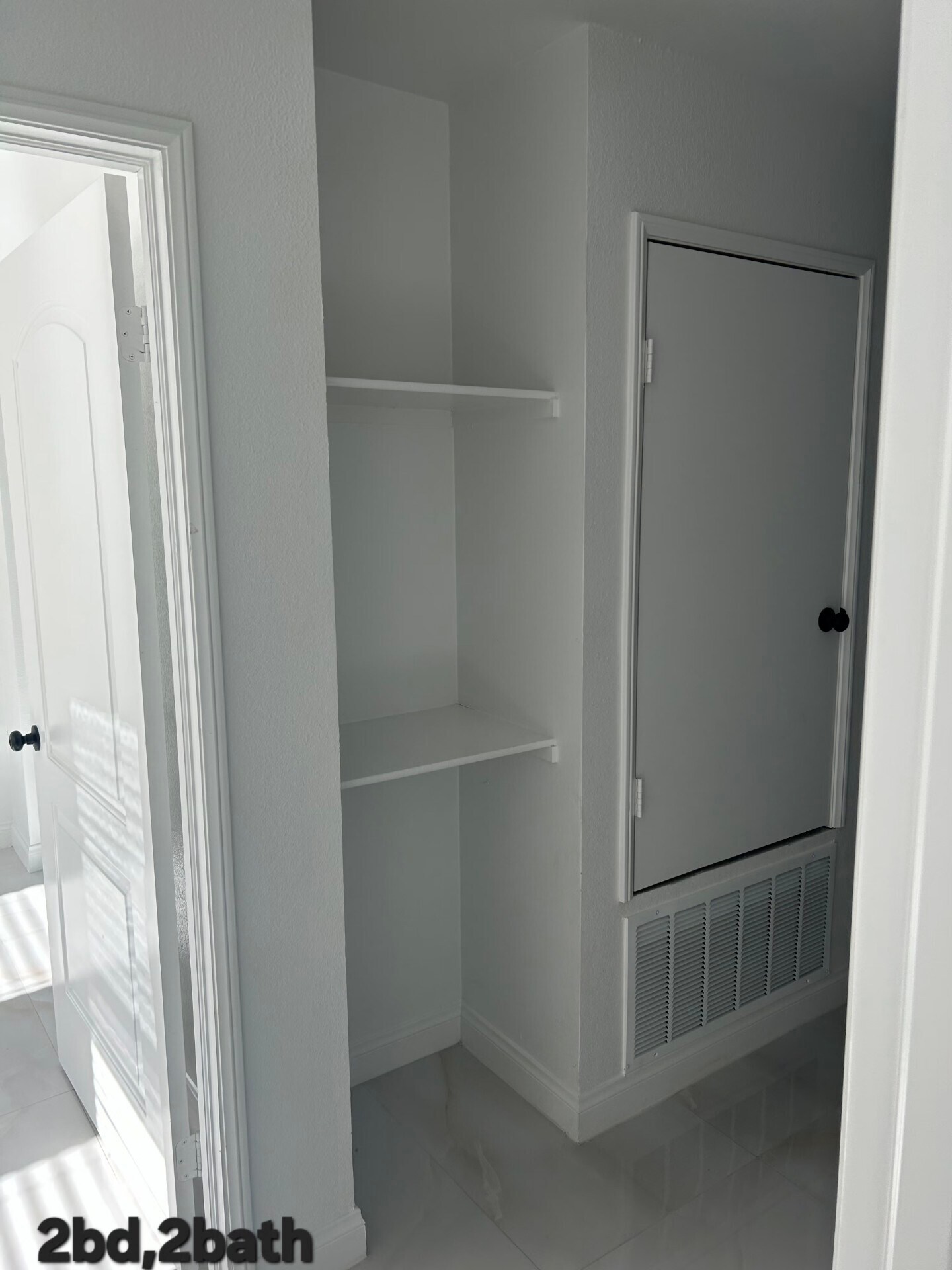 Building Photo - 8153 Banana Ave