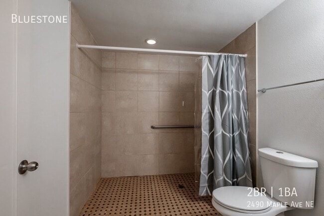 Building Photo - 2 Bedroom Duplex in Salem - Available for ...