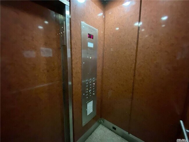 Building Photo - 97-7-97-63 63rd Rd