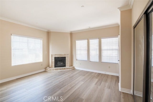 Building Photo - 719 E Providencia Ave