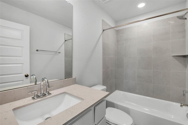 Building Photo - 2412 Ekvall Dr