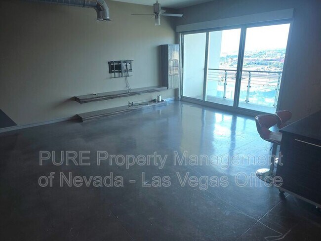 Building Photo - 200 Hoover Ave