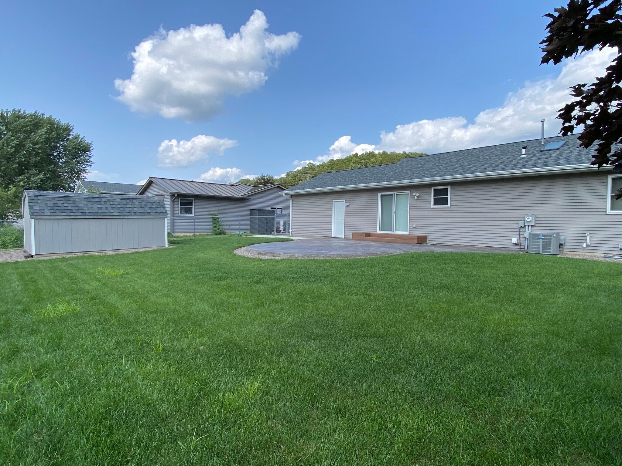 Building Photo - 1514 Sandlake Rd